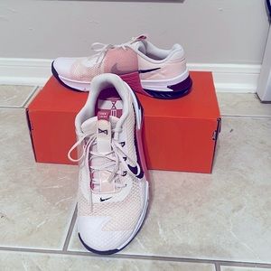 METCON 7 Women Nike tennis shoes - Metcon 7 (USED)